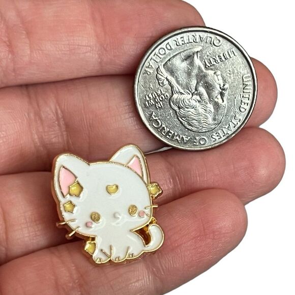 Sailor Moon Chibi Artemis White Cat Enamel Pin - Picture 7 of 8
